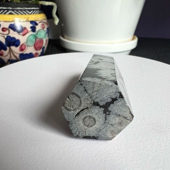 Snowflake Obsidian‎ Crystal Tower (#8) - Picture 5 of 10
